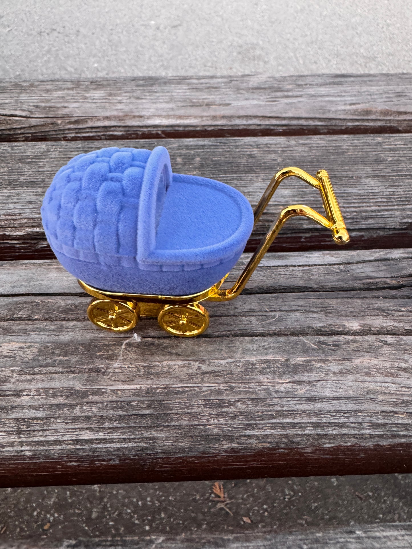 Carriage Jewelry Box