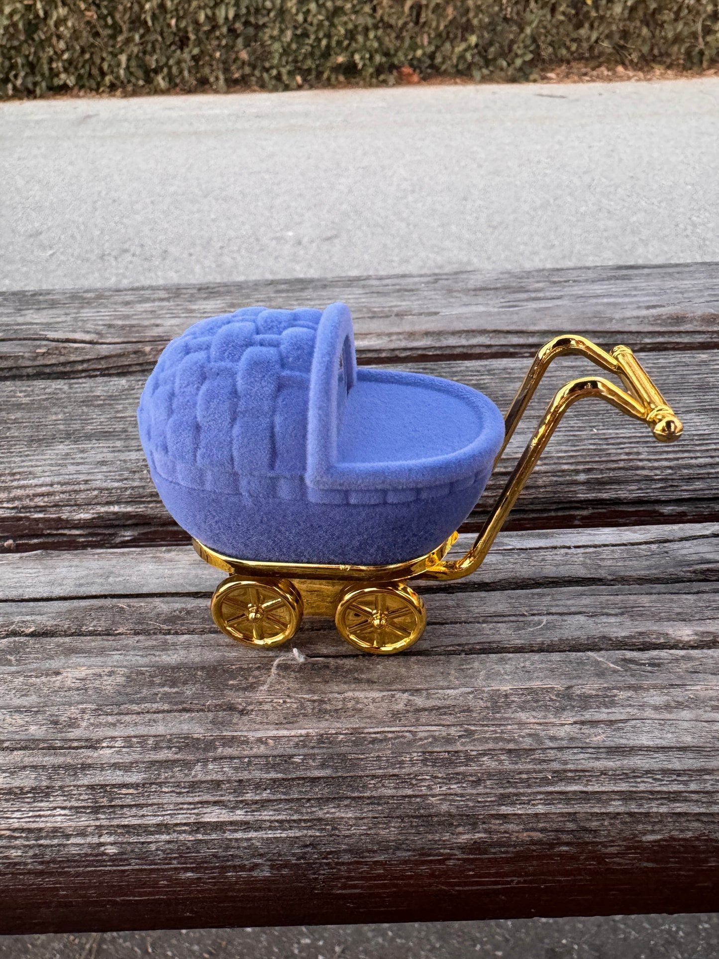 Carriage Jewelry Box
