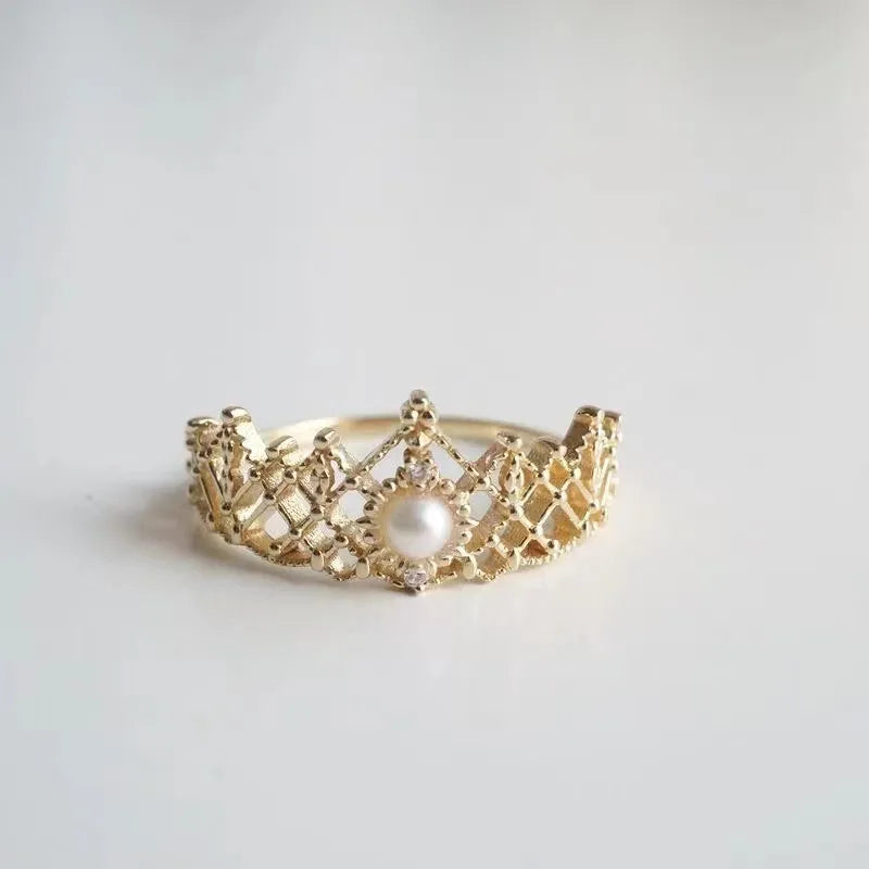 Barbie as The Princess and the Pauper Anneliese Crown Ring