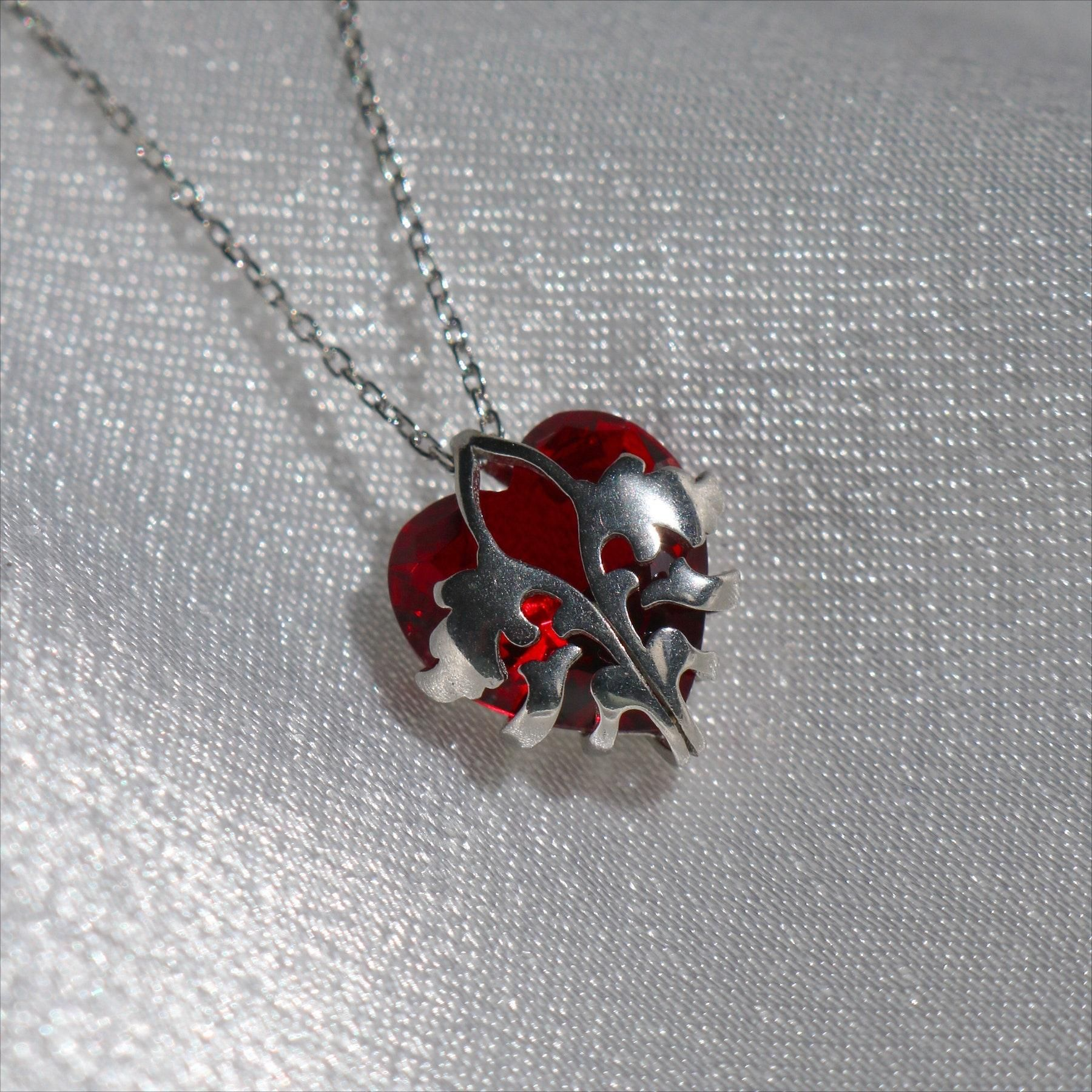 Bloom Winx Club Heart Necklace