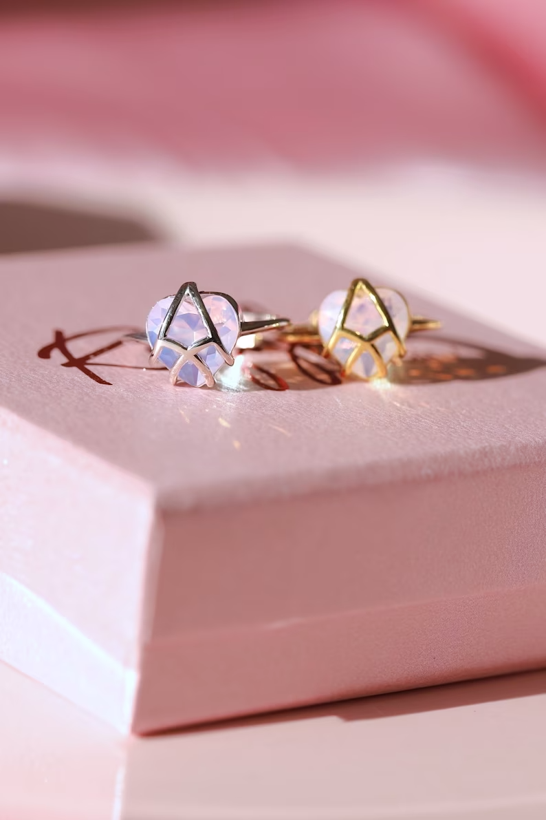 Barbie and the Diamond Castle Princess Liana and Alexa Heart ring