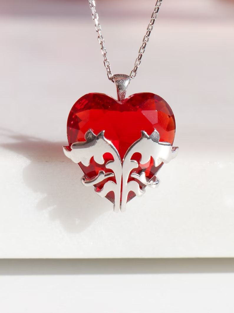 Bloom Winx Club Heart Necklace